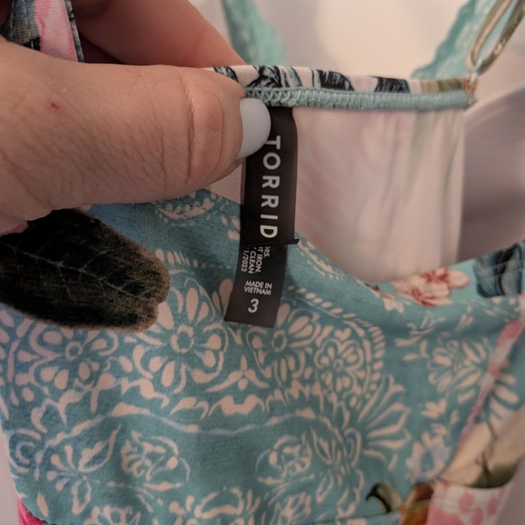 Torrid Floral Swimdress Size 3X - 20% Off 2 Or More Items From My Closet - Picture 3 of 3